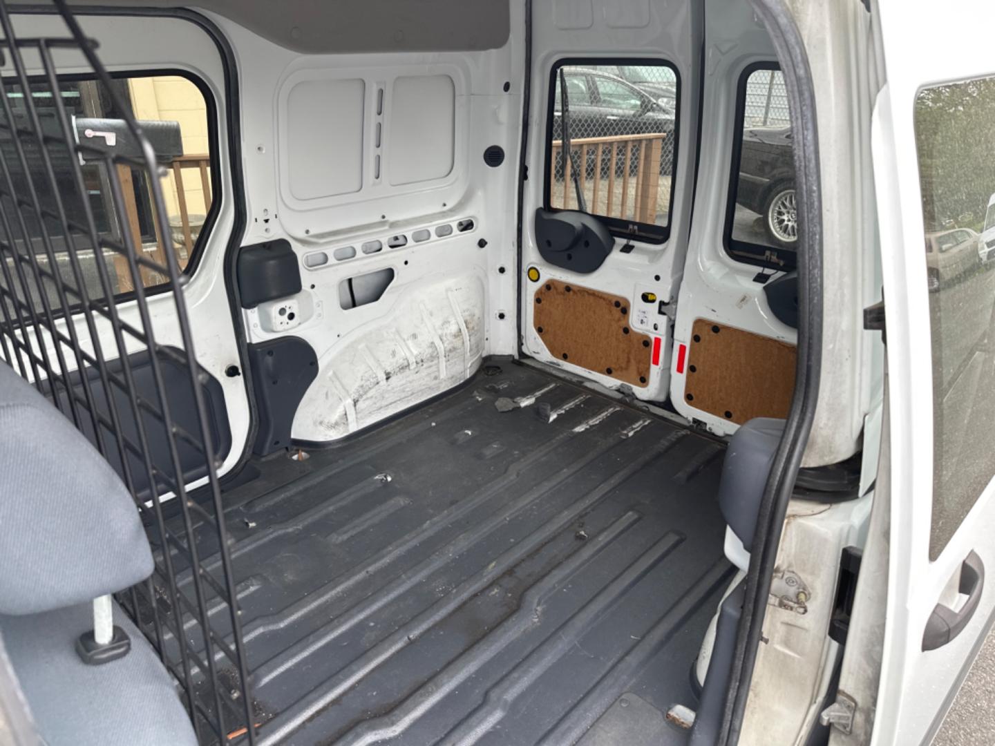 2013 White /black Ford Transit Connect (NM0LS6BN4DT) , located at 5700 Curlew Drive, Norfolk, VA, 23502, (757) 455-6330, 36.841885, -76.209412 - Photo#10